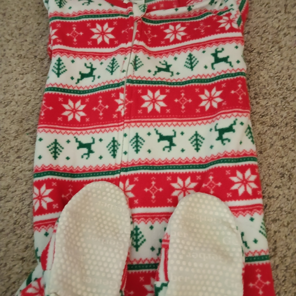 Bundle Of Girls PJs - Picture 7 of 9